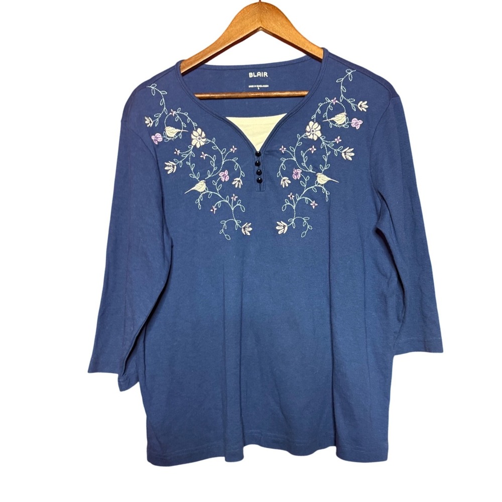 Blair Knit Top Women Large Blue Excellent Embroidered Bird Floral 3/4 Sleeve